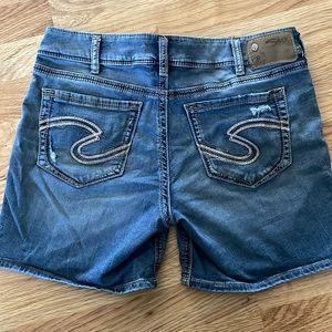 Silver Jeans Suki Shorts
